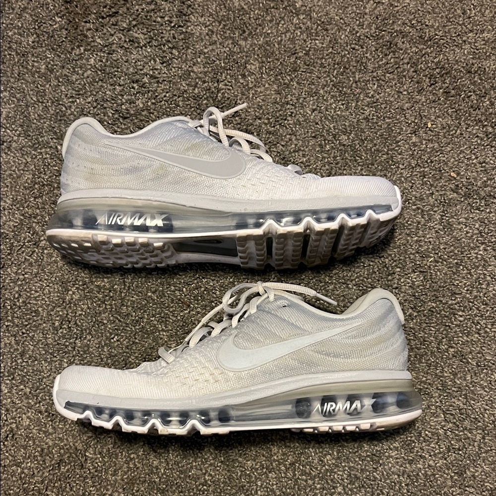 Nike Airmax Light Gray and white Running Shoes - Picture 4 of 9